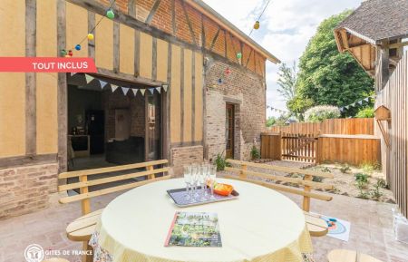 G&icirc;te n&deg;1481 Le Bec-Hellouin - Eure - photo