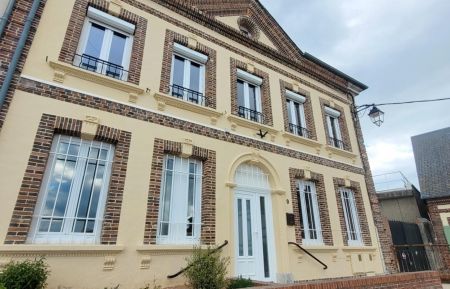 l'élégante façade Gîte n°1530 La Neuve-Lyre - Eure - l'élégante façade