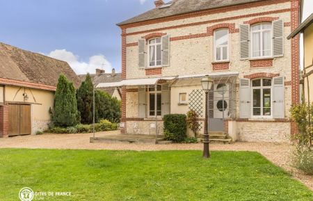 G&icirc;te n&deg;1464 Fontaine-sous-Jouy - Eure - photo