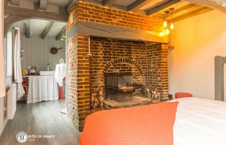 vue depuis le lit de la maisonnette Chambre d'hôtes n°6465 Vascœuil - Eure - vue depuis le lit de la maisonnette